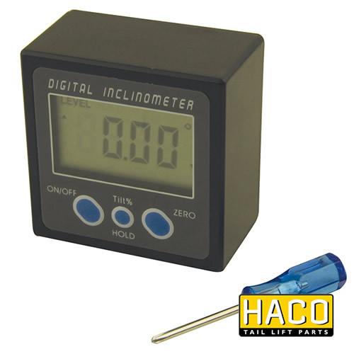 Inclinometer HACO with digital display and screwdriver, used to check tail lift inclination on trailers, displaying degrees for precise positioning.